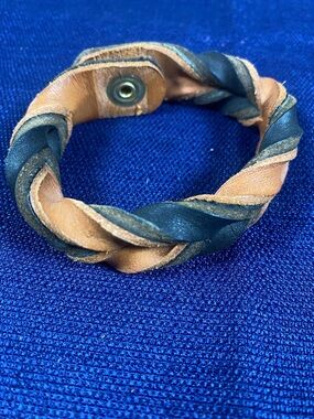 Handcrafted Twisted Leather Bracelet Unisex Black & Tan